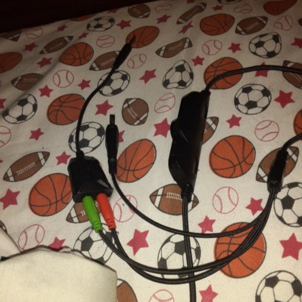 L.E.D Ps4 HeadSet - Picture 3 of 3